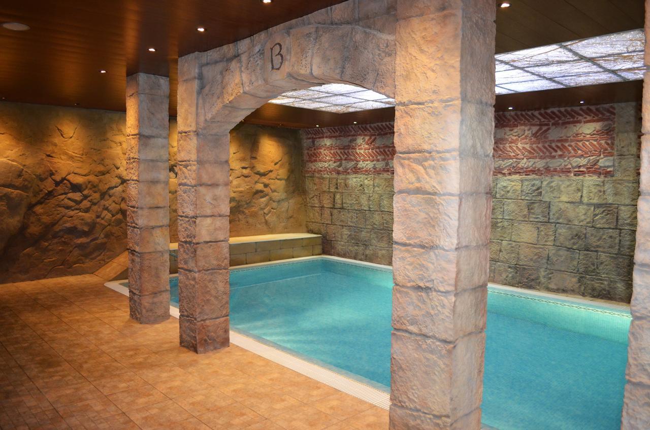 Hotel Bocale Sallent De Gallego Exterior photo