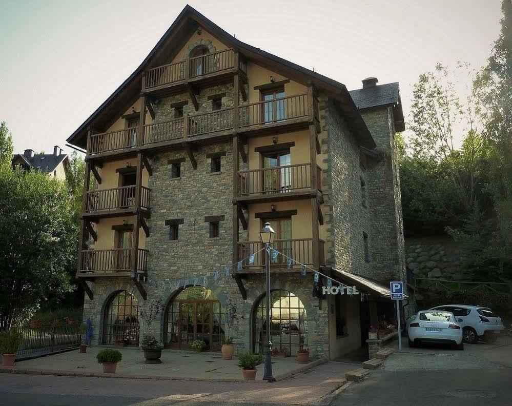 Hotel Bocale Sallent De Gallego Exterior photo